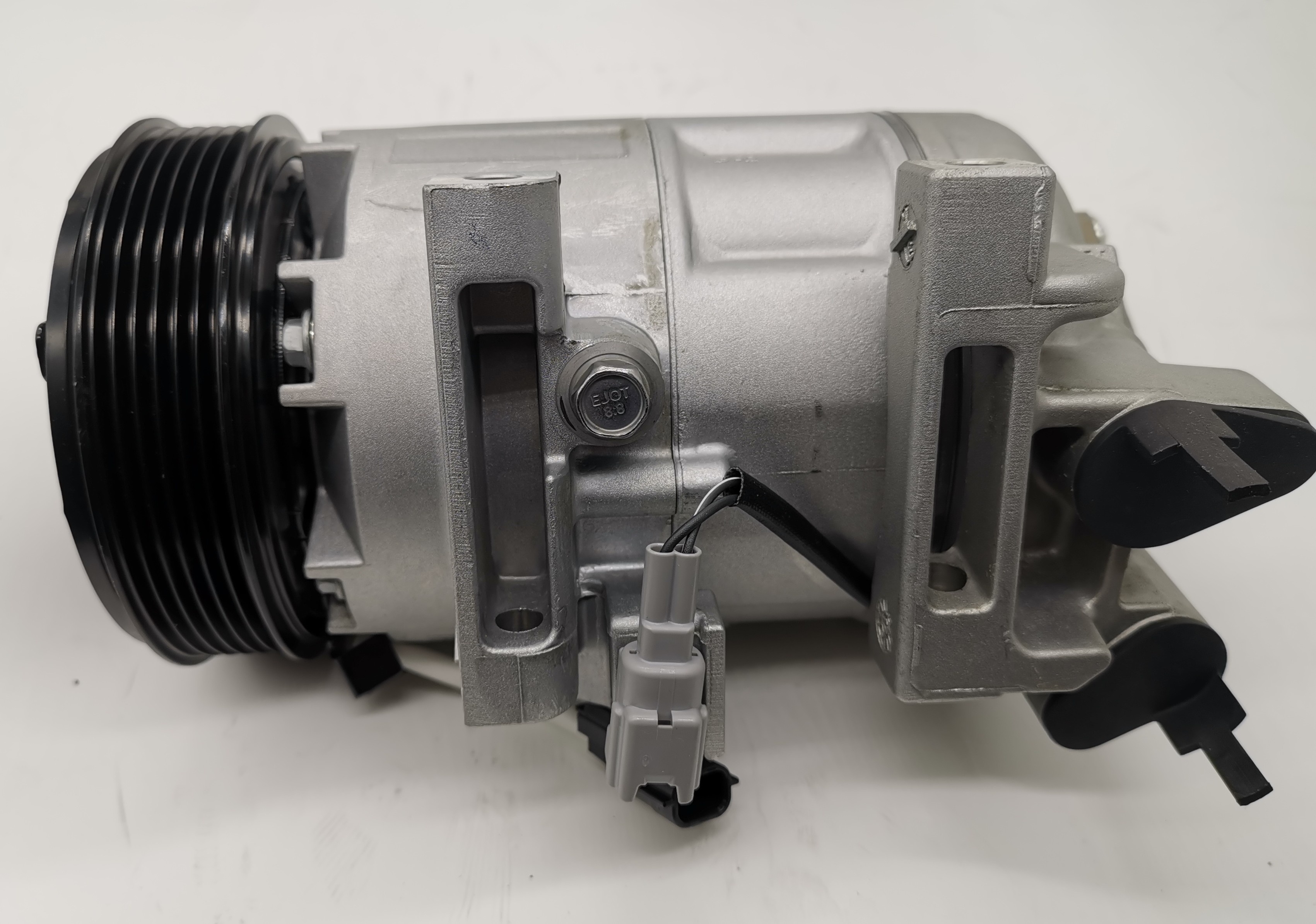 AC Compressors for NISSAN TEANA L33Z 2.5L - Original & Reliable