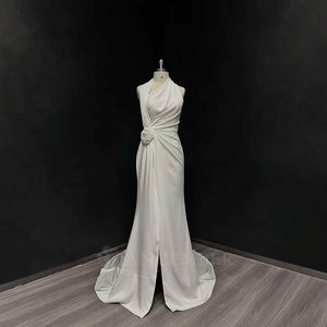 Robe de mariée Nt23 en satin, coupe princesse, décolleté cœur, appliques, ceinture drapée, fleur, élégante et simple pour la mariée - Product Image 2