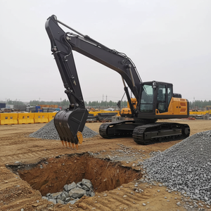 Excavadora Hidráulica JIAHE de 23 Toneladas con Motor EPA y 1 Año de Garantía, Ideal para la Construcción de Canales Mineros - Product Image 1