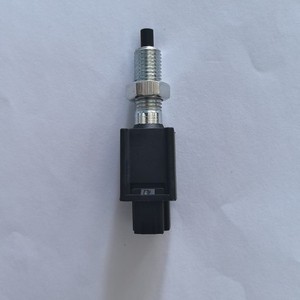 Interruptor de Luz de Freno Nissan 8434087401000 MB-435457 KKY01-66-490 Para Reemplazo y Reparación - Product Image 3