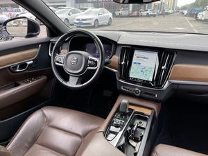 Auto Usado: Volvo S90 2022 B5 Zhiyi Edición de Lujo, 54,013 Millas, 2.0T 250 <span class=keywords><strong>Hp</strong></span>, Volante a la Izquierda - Product Image 4