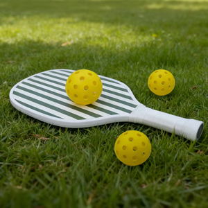 Pala de Pickleball de Alto Rendimiento de Fibra de Carbono con Empuñadura Suave de EVA para Mayor Comodidad en Partidos Largos - Product Image 3