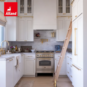 <span class=keywords><strong>Cuisine</strong></span> de ferme de luxe Alland, armoires de <span class=keywords><strong>cuisine</strong></span> peintes sur mesure, style Shaker blanc perlé avec échelle coulissante et quincaillerie en laiton - Product Image 5