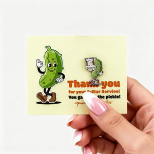 Pin de Solapa de Esmalte con Logotipo Personalizado de Mascota de Pepinillo Divertido, Pin de Solapa Retro de Pepino para Colección y Decoración - Product Image 2