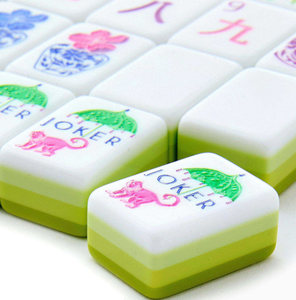 Jeu de Mahjong en PVC Écologique Style Américain Moderne QiXi, Motif Floral Vert Pâle, Tuiles Durables, Idéal pour Fêtes Familiales et Jeux de <span class=keywords><strong>Poker</strong></span> - Product Image 6