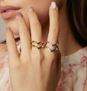 Cincin Perak 925 Berlapis Emas 18k Model V Klasik Berlapis Ganda untuk Wanita, Perhiasan Mewah untuk Pesta Pernikahan, Hadiah - Product Image 2