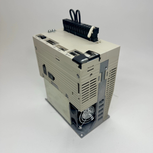 100% SGDV-120A01A ĐIỀU KHIỂN SERVO AC mới và nguyên bản/11a002000 với bảo hành một năm - Product Image 3