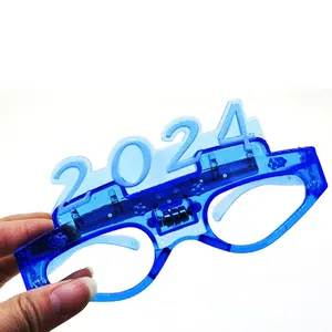 도매 새해 안경 2024 LED 발광 조명 파티 휴일 장식 대형 이벤트 장난감