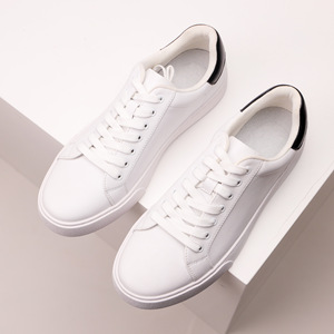 รองเท้าผ้าใบผู้ชายสีดำส้นขาวสไตล์เรโทรปี 2026 รองเท้าลำลองหนังสไตล์เกาหลี รองเท้าสเก็ตบอร์ดคลาสสิก - Product Image 3