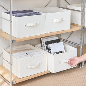 Bolsa de almacenamiento para armario de lino y algodón, organizador colgante rectangular ligero para ropa interior, uso en dormitorio - Product Image 1