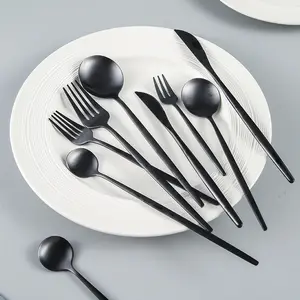 การออกแบบใหม่โปรตุเกส Flatware เงินสีดํากุหลาบชุบทองชุดช้อนส้อมสแตนเลสพร้อมที่จับบางยาวสําหรับงานแต่งงาน