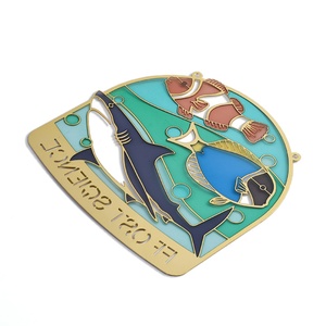 Marque-page en métal de luxe au design créatif et unique, idéal pour les cadeaux promotionnels d'écoles de mode ou les cadeaux d'entreprise. - Product Image 5