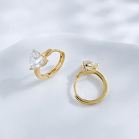 Boucles d'oreilles clips en or jaune 18 carats avec diamant de laboratoire, design simple et frais, trois griffes en forme de cœur, boucles d'oreilles clips en or, boucles d'oreilles huggie