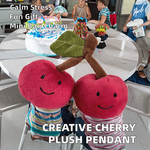 Vente en gros d'usine : Peluches créatives en forme de <span class=keywords><strong>fruits</strong></span>, pendentifs miniatures en peluche, jouets doux cerise brodés anti-stress - Product Image 2