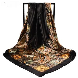 Écharpe carrée en Satin de qualité supérieure 90*90cm Conception islamique Noix de cajou Imprimé Écharpes et châles ethniques personnalisés Turbans arabes - Product Image 2