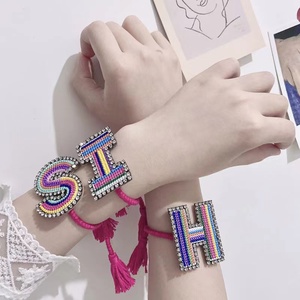 Braccialetto Personalizzato Fai-da-Te con 26 Lettere in Zirconia Arcobaleno, Gioielli di Moda <span class=keywords><strong>per</strong></span> Ragazze - Product Image 2