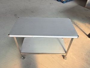 โต๊ะทำงานสแตนเลสแบบเคลื่อนย้ายได้ VICTORY รุ่น Heavy Duty พร้อมล้อ สำหรับโรงงาน/โรงแรม/ร้านอาหาร - Product Image 4