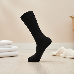 Collants en <span class=keywords><strong>nylon</strong></span> transparent <span class=keywords><strong>haut</strong></span> <span class=keywords><strong>de</strong></span> <span class=keywords><strong>gamme</strong></span> pour femmes, design léger et confortable avec technologie anti-accrocs - Product Image 6