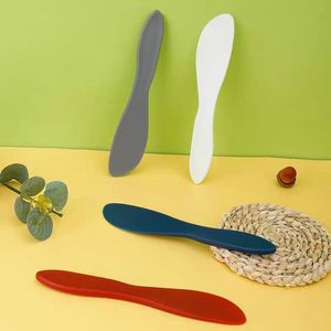 Mini espátulas de plástico para temperaturas frías, diseño de descanso limpio, raspador de alimentos para pasteles, glaseado, mantequilla, herramientas para hornear y repostería - Product Image 2