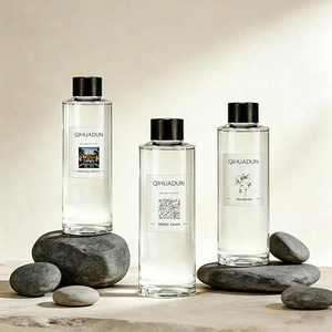 Ricarica per Diffusore a Bastoncini al Cedro Balsamico a Lunga Durata 200ml, Naturale a Base Vegetale, Senza Alcol, Fragranza Natalizia per la Casa - Product Image 2