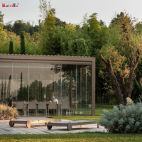 Pergola motorisée en aluminium OEM en gros avec toit rétractable et finition thermolaquée pour balcon et restaurant