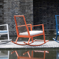Chaise à bascule d'extérieur moderne en aluminium, design contemporain, structure robuste, idéale pour la restauration et l'hôtellerie – Meilleure vente