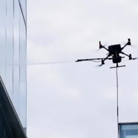 Système d'alimentation filaire pour drone professionnel FlyCart 30 : Spécialisé pour le nettoyage des fenêtres et le lavage des bâtiments