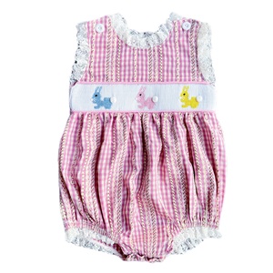 Yihui Çok Satan Toptan Hemen Gönderilebilir El İşçiliği İşiyle İşlenmiş Kolsuz Kız Çocuk Pijama Tulumu Yeşil Ekose Gizem Kutusu Bebek Bodysi - Product Image 3
