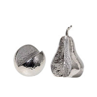 Décorations de bureau en résine personnalisées : Pomme créative en résine noire et argentée électroplaquée, poire orange