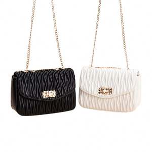 Nueva bolsa transversal multifuncional minimalista de cuero estilo retro de alta calidad con textura arrugada. - Product Image 1