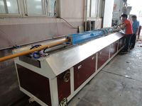 WPC-extrusora de plástico y madera para poste de valla de granja, redondo, de plástico reciclado