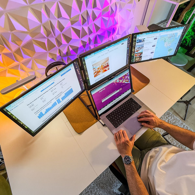Triple Screen Monitor16'' FHD 2.5K IPS Ultra-Thin Display HDMI/USB-C Plug-Play PC Display Foldable Laptop Gaming Monitor