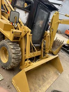 Chargeuse compacte d'occasion de 3,6 tonnes, Caterpillar, Caractéristiques uniques, Expédition rapide, Conforme EPA, Haute qualité - Product Image 2