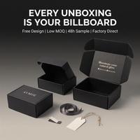 Boîtes d'expédition pliables en carton ondulé noir mat biodégradable avec logo personnalisé imprimé et gaufrage pour emballage cadeau