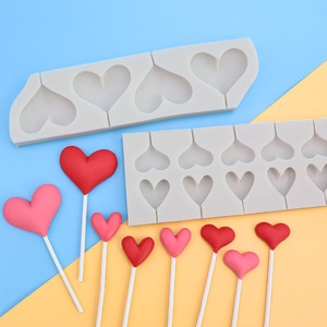 Moule en silicone Love Lollipop pour la fabrication artisanale de bâtonnets de fromage, chocolat, fondant et pâtisserie, avec broyeur en silicone - Product Image 1