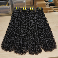 Vente en gros en dropshipping de mèches de cheveux bouclés birmans 100% naturels, grade 12A, couleur naturelle, cuticules alignées, cheveux vierges bruts
