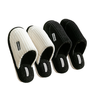 Chaussons d'intérieur et d'extérieur en coton tissé doux à semelle épaisse antidérapante pour hommes et femmes, couples - Product Image 1