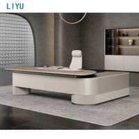 Bureau debout convertible et extensible en bois contemporain Liyu Luxury Design pour PDG et cadres, avec armoire latérale