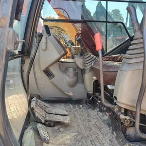 Excavatrice japonaise Hitachi ZX70, petite excavatrice de 7 tonnes, excavatrice sur chenilles Hitachi pour travaux agricoles et forestiers avec certification EPA - Product Image 4