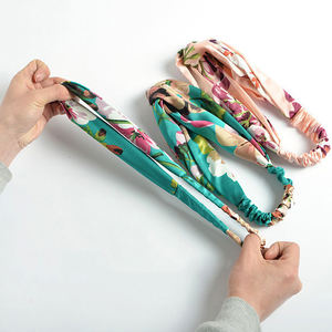 عصابة رأس MIO بنقشة زهور ناعمة للأم والطفل، ربطة شعر بتصميم زهور الجيرانيوم، بيع بالجملة من المصنع، إكسسوارات شعر للنساء والفتيات والأطفال - Product Image 3