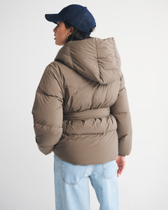 Manteau d'hiver chaud en duvet pour femme, design personnalisé, col oversize chic, court et matelassé - Product Image 1
