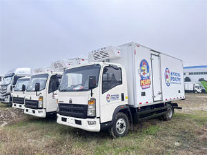 Camion de livraison d'aliments pour animaux HOWO, neuf, diesel, manuel, 40 tonnes, 8x4, vente directe usine - Product Image 4