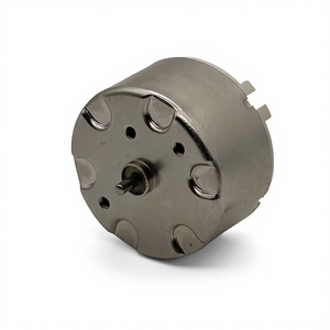 Motor de CC con Escobillas de Carbón <span class=keywords><strong>Pequeñas</strong></span> de Alta Calidad RC-500, Fabricado en China, con Cuerpo Plateado y Tapa de Plástico Duro - Product Image 1