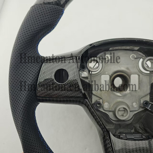 Le volant en cuir perforé en fibre de carbone le plus populaire pour Tesla Model 3 Mode Y - Product Image 5