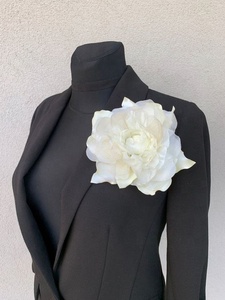 SHANGJIN mode grande <span class=keywords><strong>fleur</strong></span> <span class=keywords><strong>tissu</strong></span> Corsage 11cm <span class=keywords><strong>tissu</strong></span> Corsage personnalisé fait à la main <span class=keywords><strong>tissu</strong></span> <span class=keywords><strong>fleur</strong></span> broches <span class=keywords><strong>pour</strong></span> <span class=keywords><strong>robe</strong></span> - Product Image 4