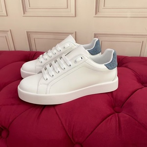 Zapatillas blancas de cuero genuino bordadas, estilo lujoso para damas, zapatillas casuales versátiles para uso diario, zapatillas con plataforma. - Product Image 6