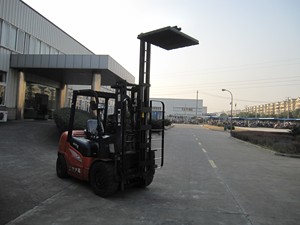 Stabilizzatore di Carico per Carrello Elevatore: Dispositivo per Migliorare la Stabilità nella Movimentazione del Carico - Product Image 6