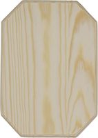 Plaques en bois de pin naturel non finies et enseignes artisanales dans une base en bois de style artistique avec motif de trophée