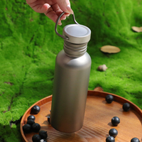 Titane Produits Accessoires Titane Bouteille D'eau 500ml 600ml 750ml Camping En Plein Air Cyclisme Sports Titane Bouteille avec Couvercles