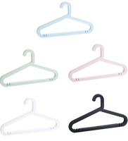 Offre en gros : Organisateurs de placard intelligents de luxe moulés, de haute qualité, de 40*21*0.5cm, avec barre porte-pantalon, pour showroom